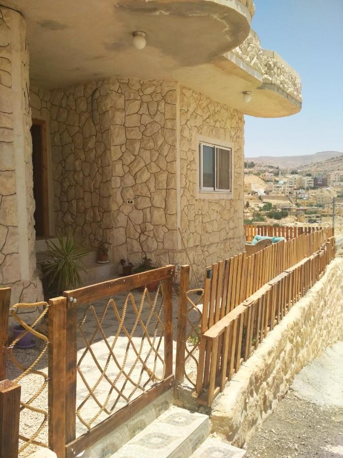 The Little B&B On The Hill Wadi Musa Exterior photo